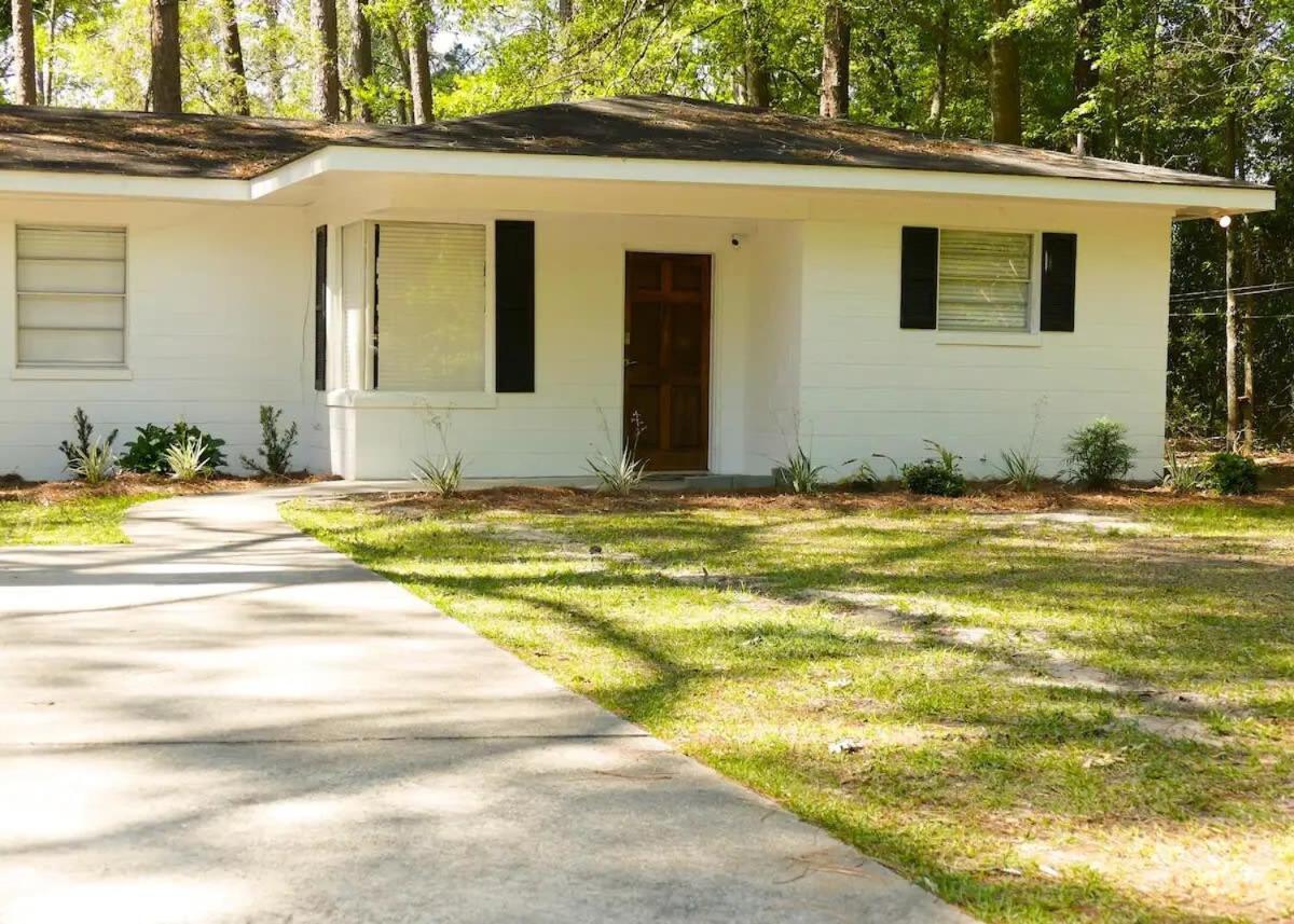 Comfortable Cottage On The Blue Mile - Close To Gsu! Statesboro Dış mekan fotoğraf